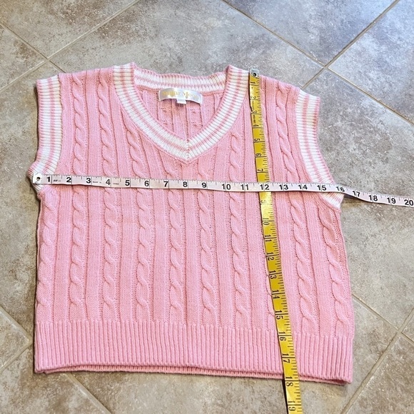 NWT Sugar Moon Pink Knit V Neck Vest White Trim Pullover Extra Small Stretchy - Picture 4 of 9